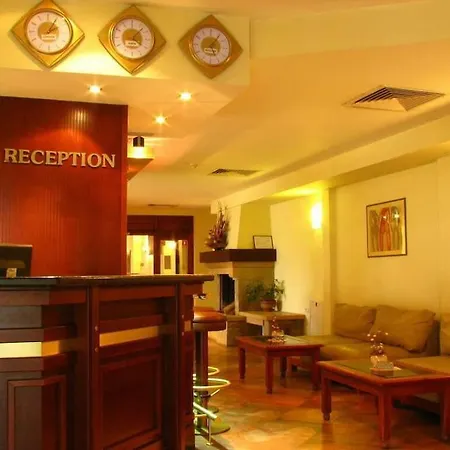 божурленд студио а-4-1 *