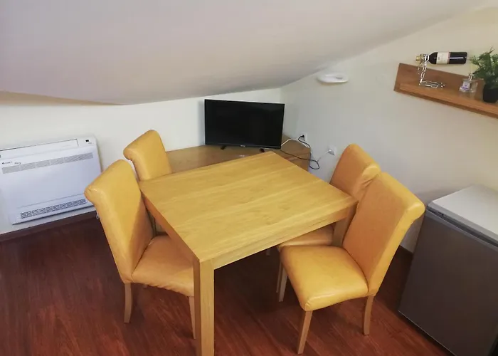 божурленд студио а-4-1 公寓 *